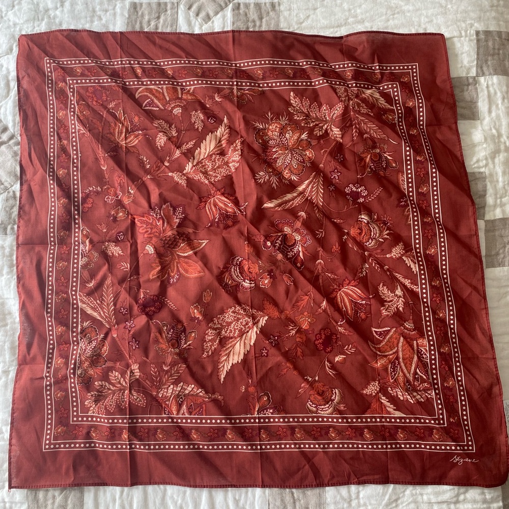 Le Foulard Red Scarf - Picture 2 of 2